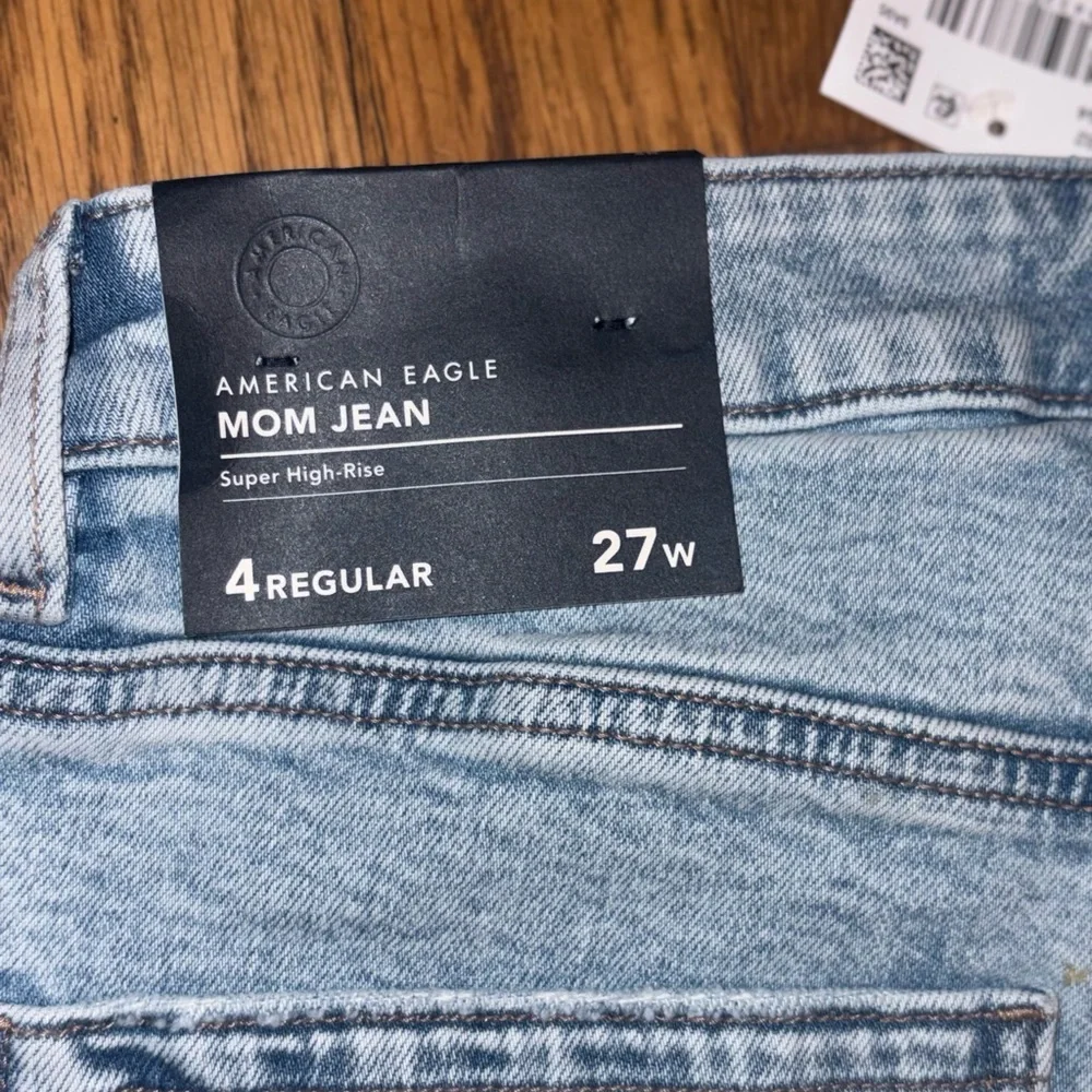American Eagle Stretch Mom Jean - Picture 12 of 13